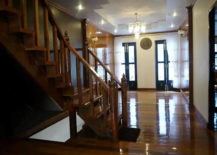 The Royal Thatien Village بيت ضيافة 2*