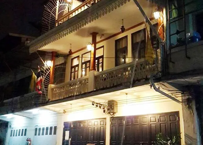 The Royal Thatien Village بيت ضيافة